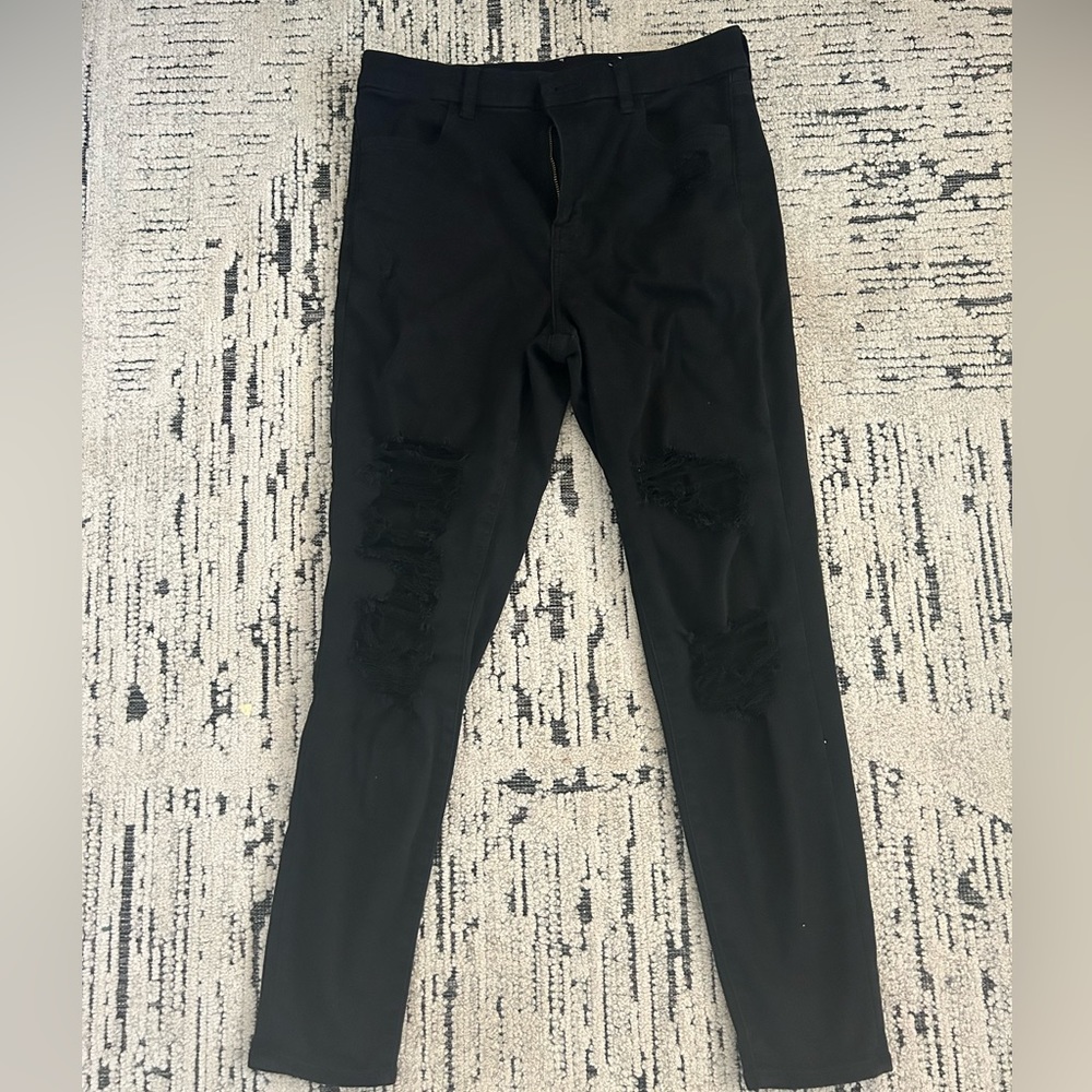 American Eagle Curvy High Rise Ripped Jeans